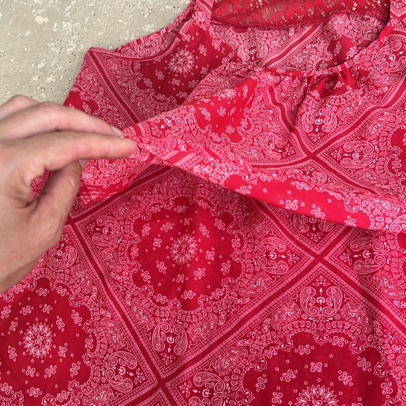 Like new no boundaries red bandanna tank top - Picture 11 of 12